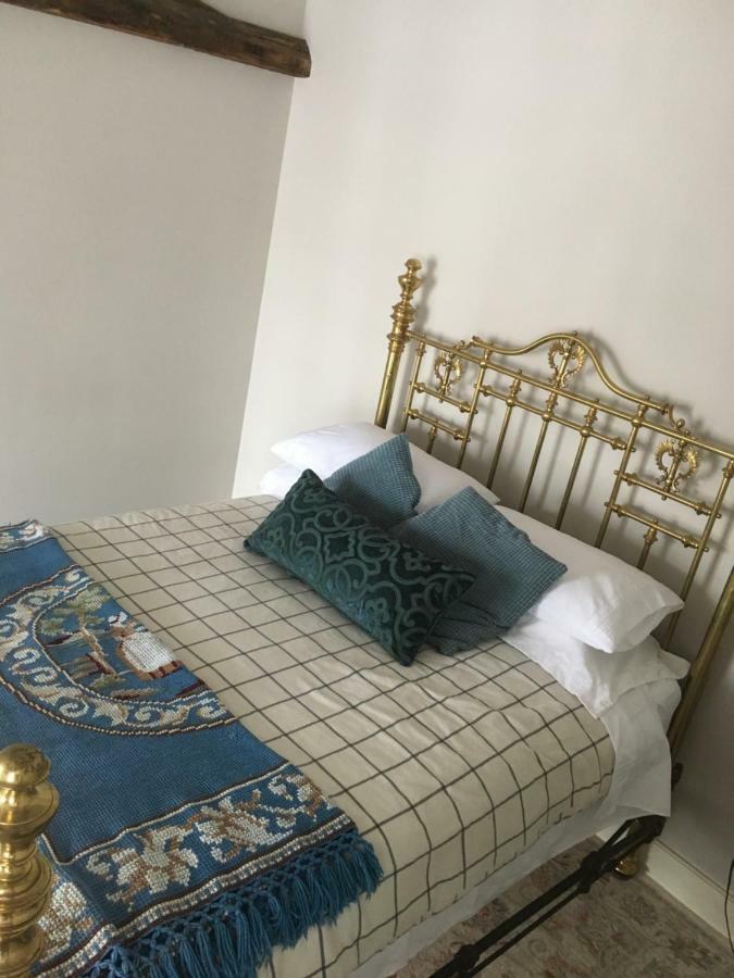 The Carriage House Flat - Downtown Paris Canada 외부 사진
